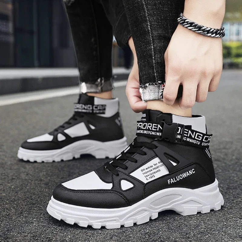 Trendy Men Ankle Boots Fashion Comfort Platform Motorcycle Boots Chelsea Street Casual Shoes Sneakers Britain Leather Boot Botas