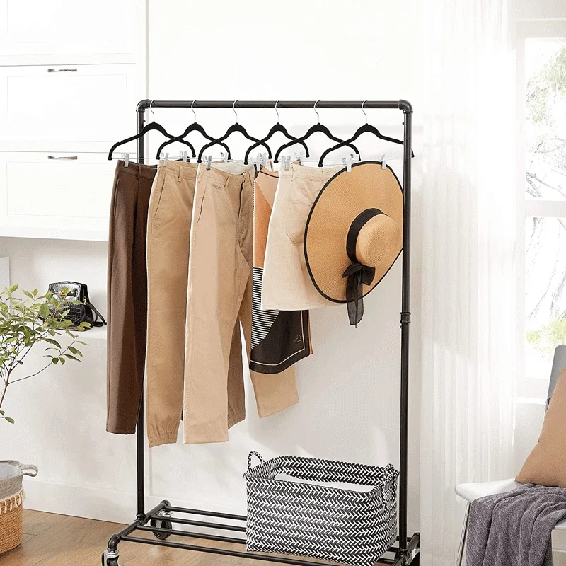 ベルベットコーティングされた衣類用のクリップ付き調節可能なプラスチック製ハンガー、衣料品店向けの多機能回転式ハンガー