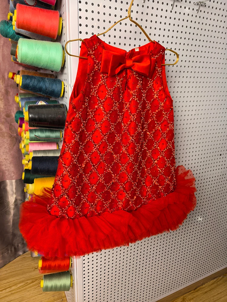 Girls Sequin catwalk gown 2025 new sleeveless fashion trend birthday party host children's gown high-end sense 9 to 10 years old