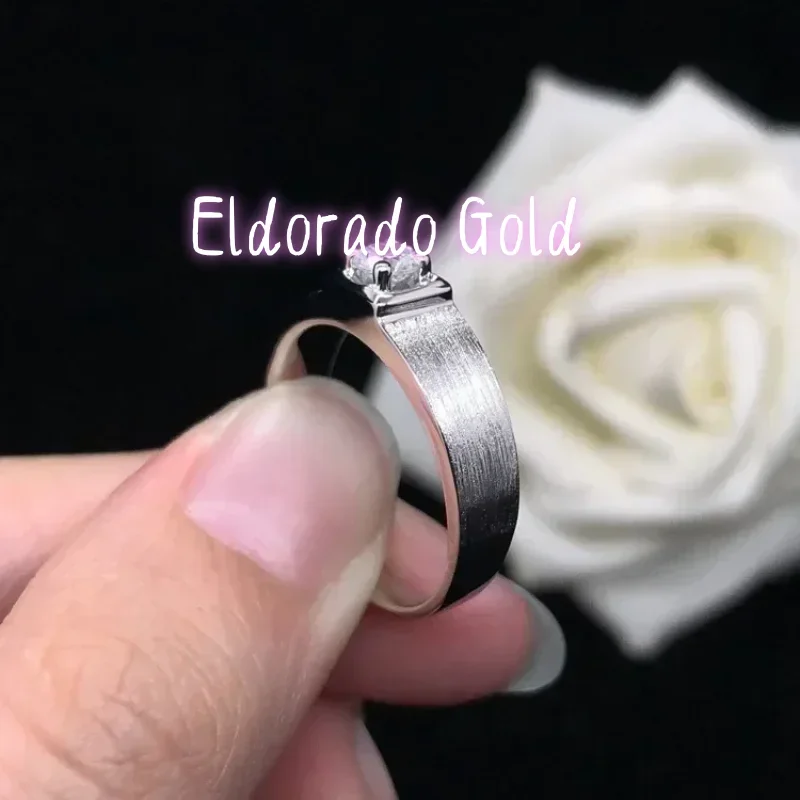 

Мужское кольцо Eldorado Gold из цельного белого золота 14K (AU585) и платины PT950 с матовым покрытием, простое, с бриллиантом 0.3 карата и компактным муассанитом