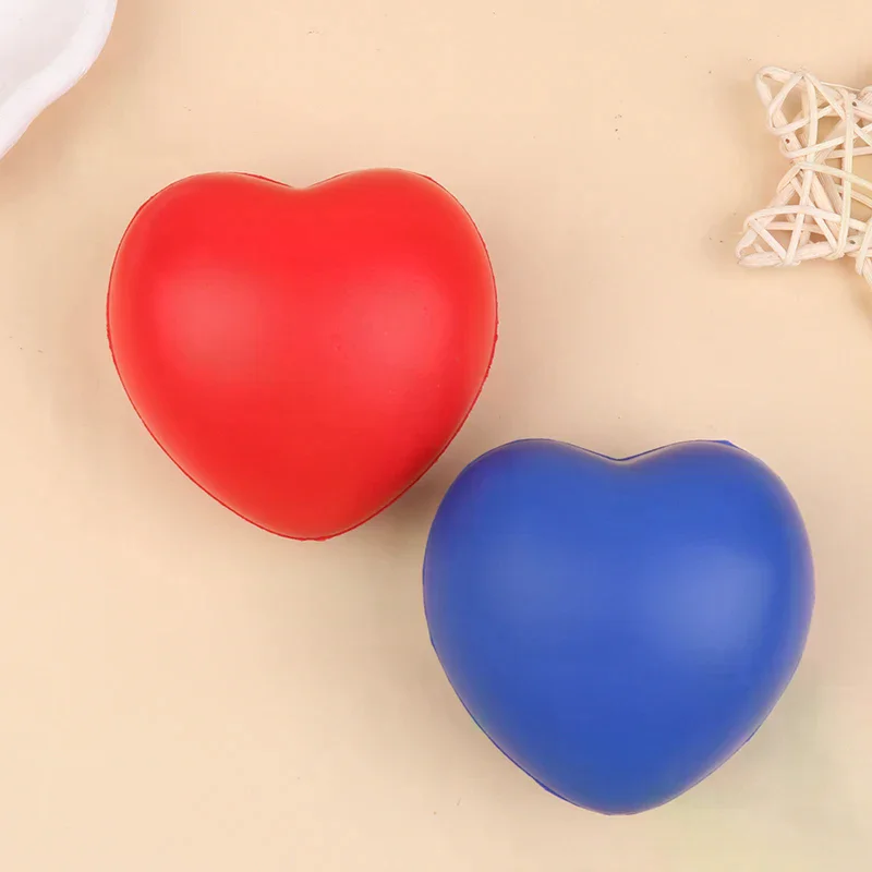 ลูกบอลรูปหัวใจตลก 1/3 ชิ้น บีบเล่นคลายเครียด ของเล่นเด็ก บีบแล้วคืนรูปช้าๆ ของเล่นแก้เครียด