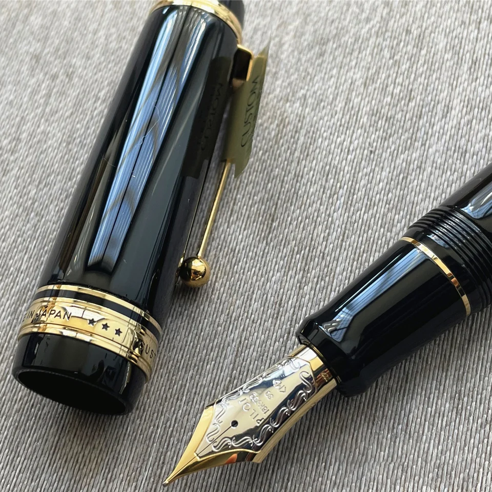 Pilot 30 Large Fountain Pen 18K Two-Color Nib CUSTOM URUSHI