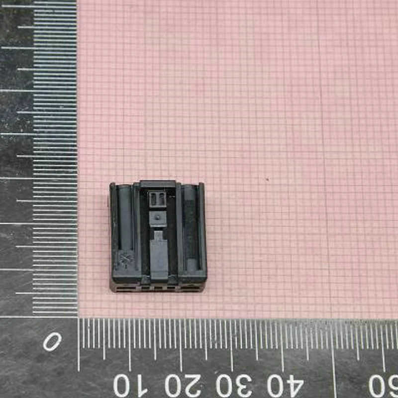 10PCS Housing for Female Terminals, Wire-to-Board / Wire-to-Wire  1379217-1 1379218-1 9463166-1 9463168-1 5P black