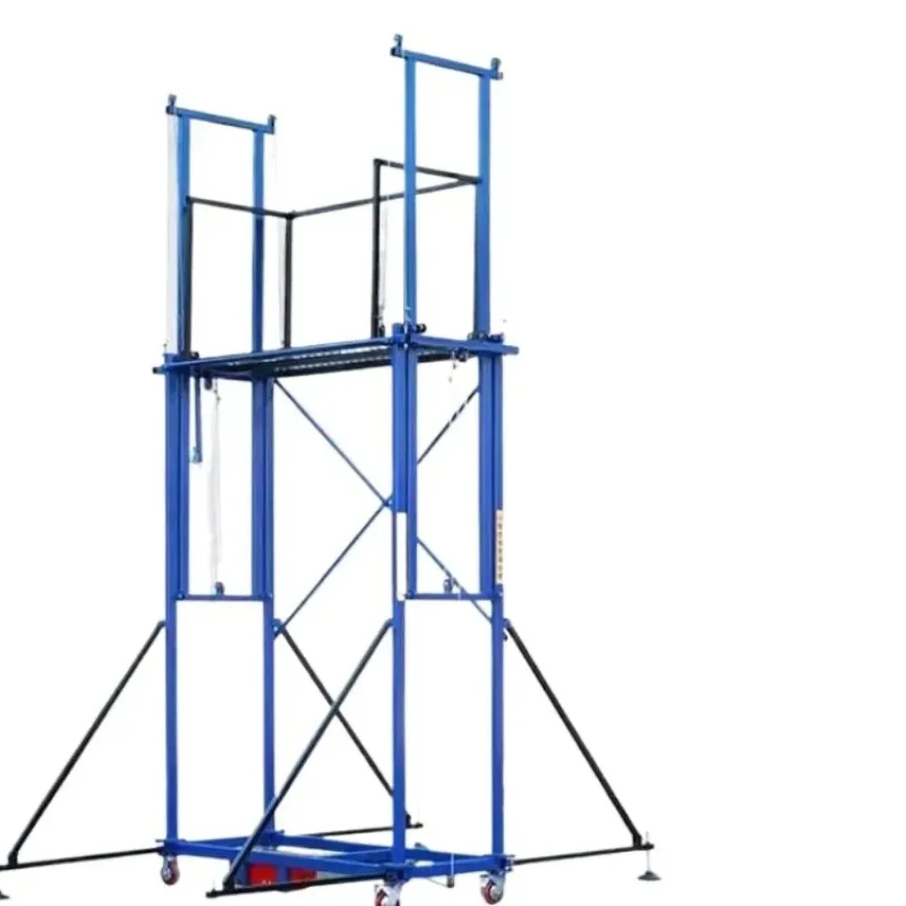

Small elevator of mobile automatic lifting platform for electric scaffolding is simple and foldable