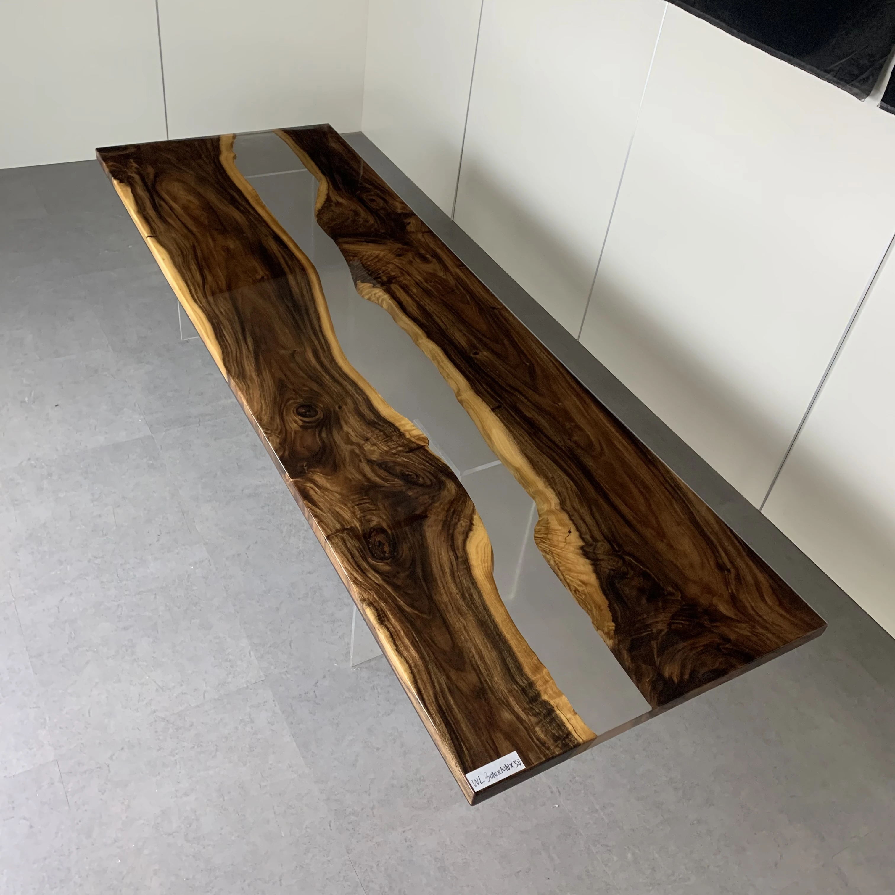 South American walnut resin large board river resin style tea table dining table 300/100/5