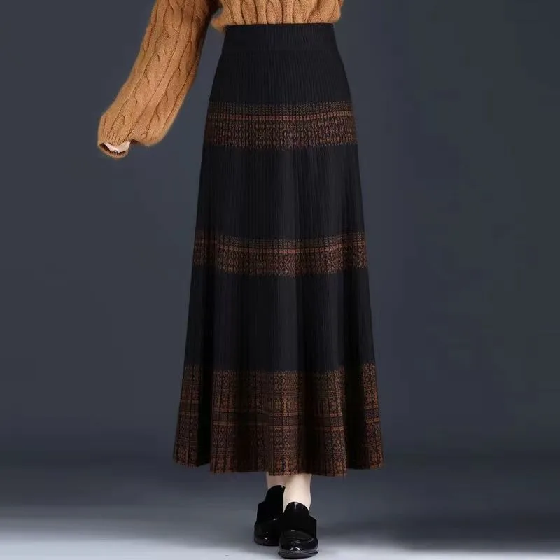 

Knitted Women's Autumn and Winter Mid-Length Slim Elastic High Waist Contrast Color Fashion Casual Skirt