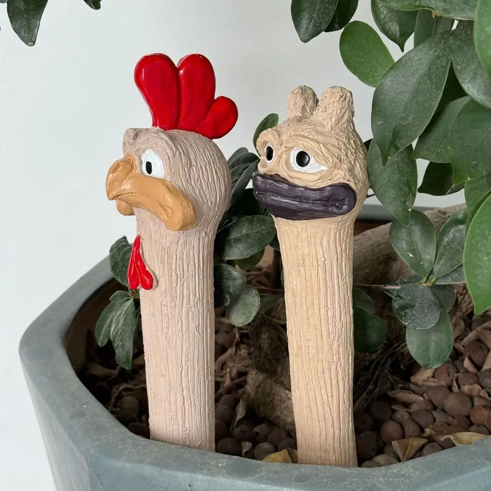 

Creative Resin Craft Chicken Head Statue Handmade Easy to Install Ostrich Head Ornaments Garden Chicken Ornaments Garden