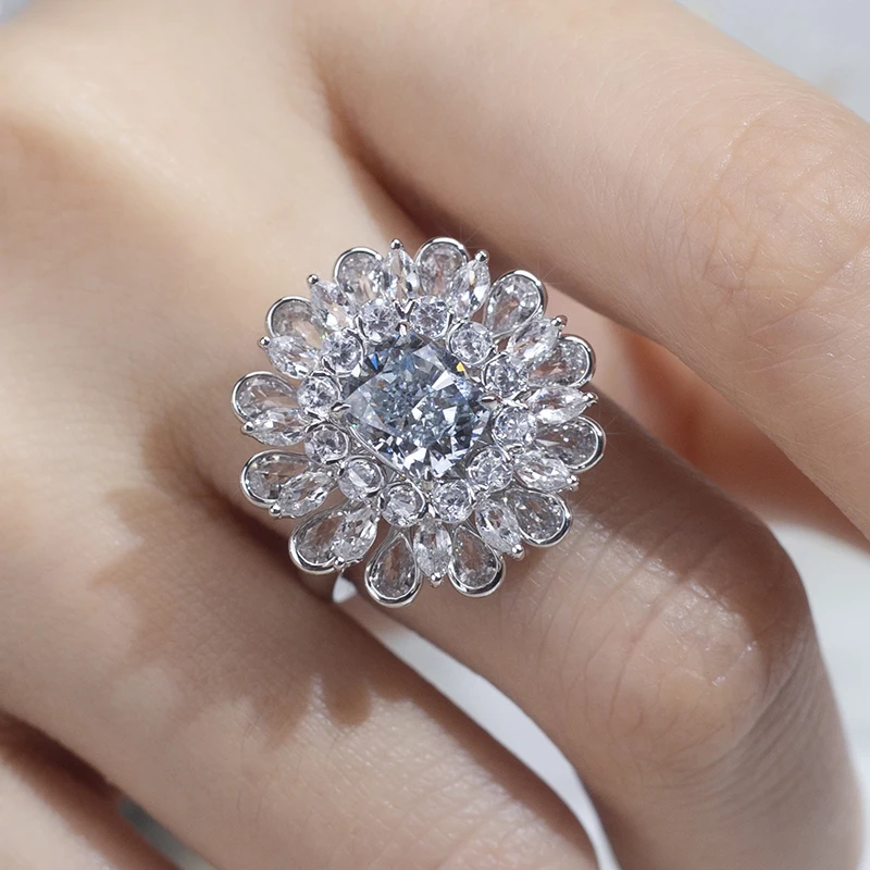 Mishang Jewelry Luxury 18K White Gold Jewelry 2CT Cushion Cut Lab Grown Diamond Engagement Ring Gold Lab Diamond Ring