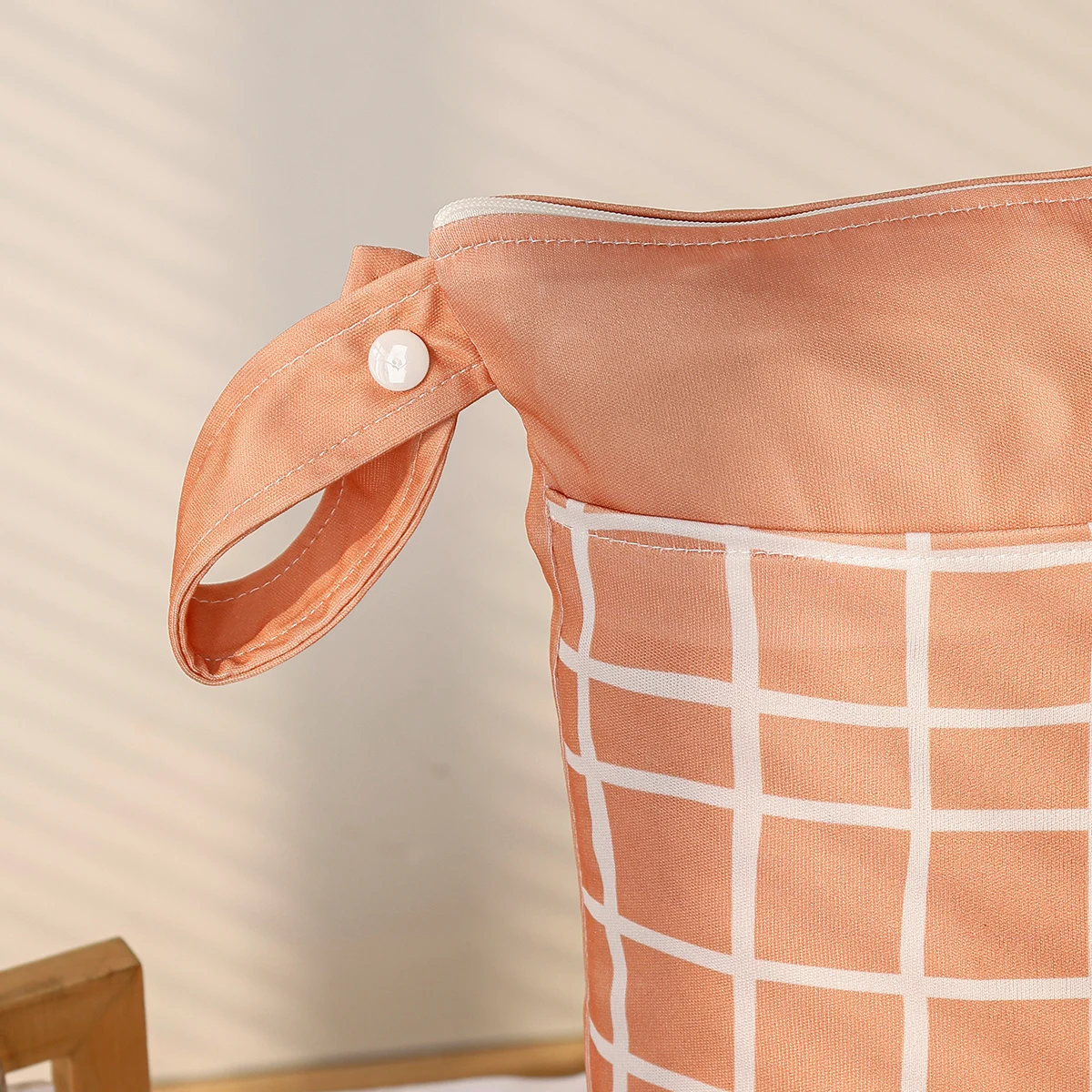 HappyFlute نمط جديد INS 30*40 سنتيمتر عالية السعة مزدوجة سستة تصميم مقاوم للماء وقابل للغسل متعدد السيناريو استخدام حفاضات Wetbag