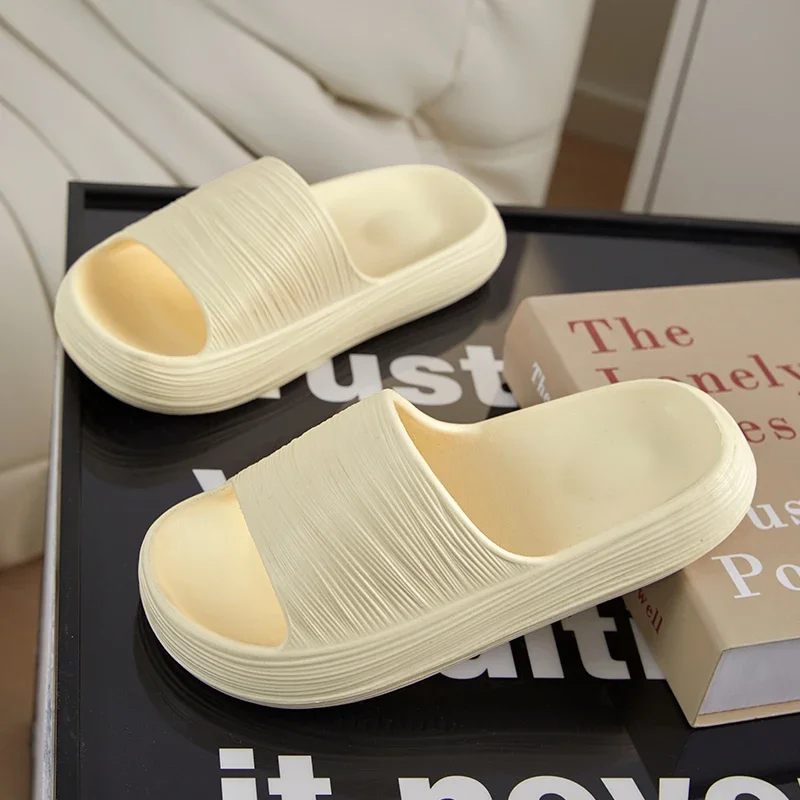 Pantofole da uomo in EVA morbide antiscivolo da donna sandali estivi accoglienti inodore coppia scarpe da casa per interni ed esterni unisex per la casa