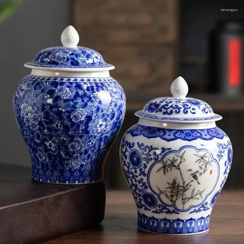 Storage Bottles Blue And White Porcelain Jar Chinese Ceramic Tea Box Candy With Lid Table Top Vase Home Decorvintage