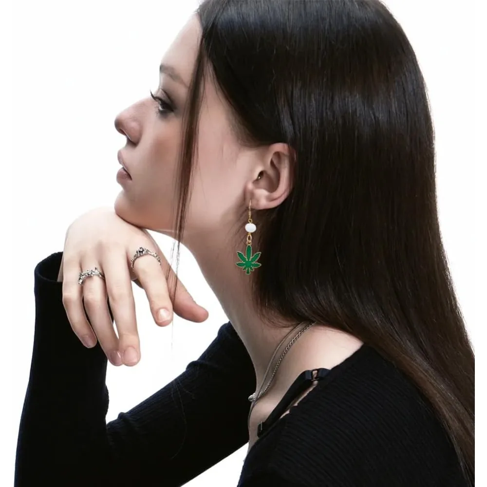 30Pcs 3 Styles Alloy Maple Leaf Charms Enamel Green Maple Leaf Charms Fall Enamel Pendants Leaf Shape Tree Leaves Pendant kit