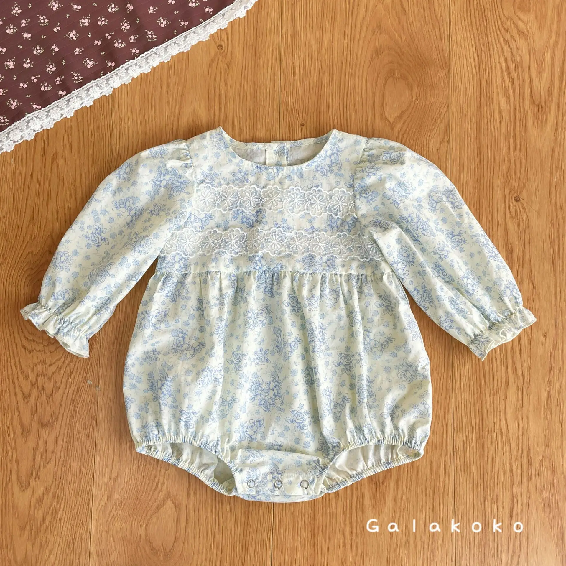 

Fragmented Floral Rompers Baby Fashion 2025 New Spring and Autumn Thin Casual All-match Sweet and Cute Long Sleeve Rompers