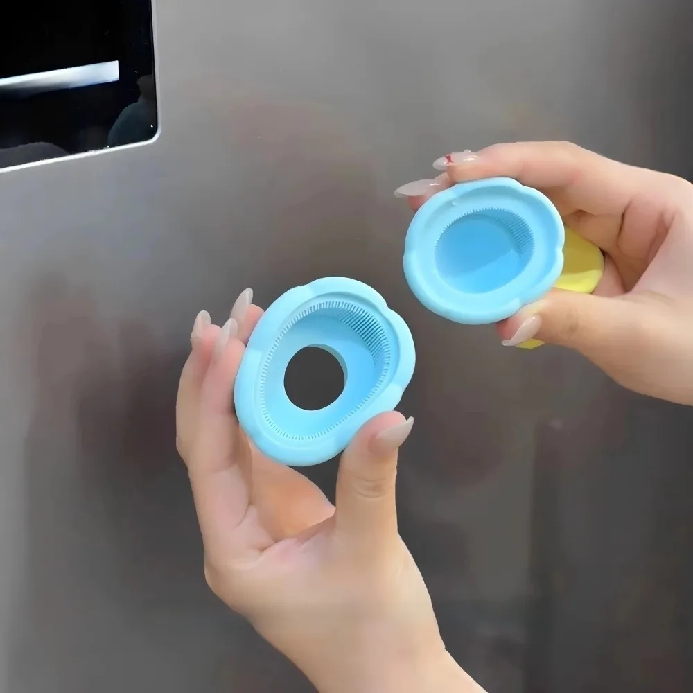 Screw Cap Opener Bottle Opener Silicone Multifunction Bottle Stopper Non Slip Grip Pine Tree Shape Kitchen Tools