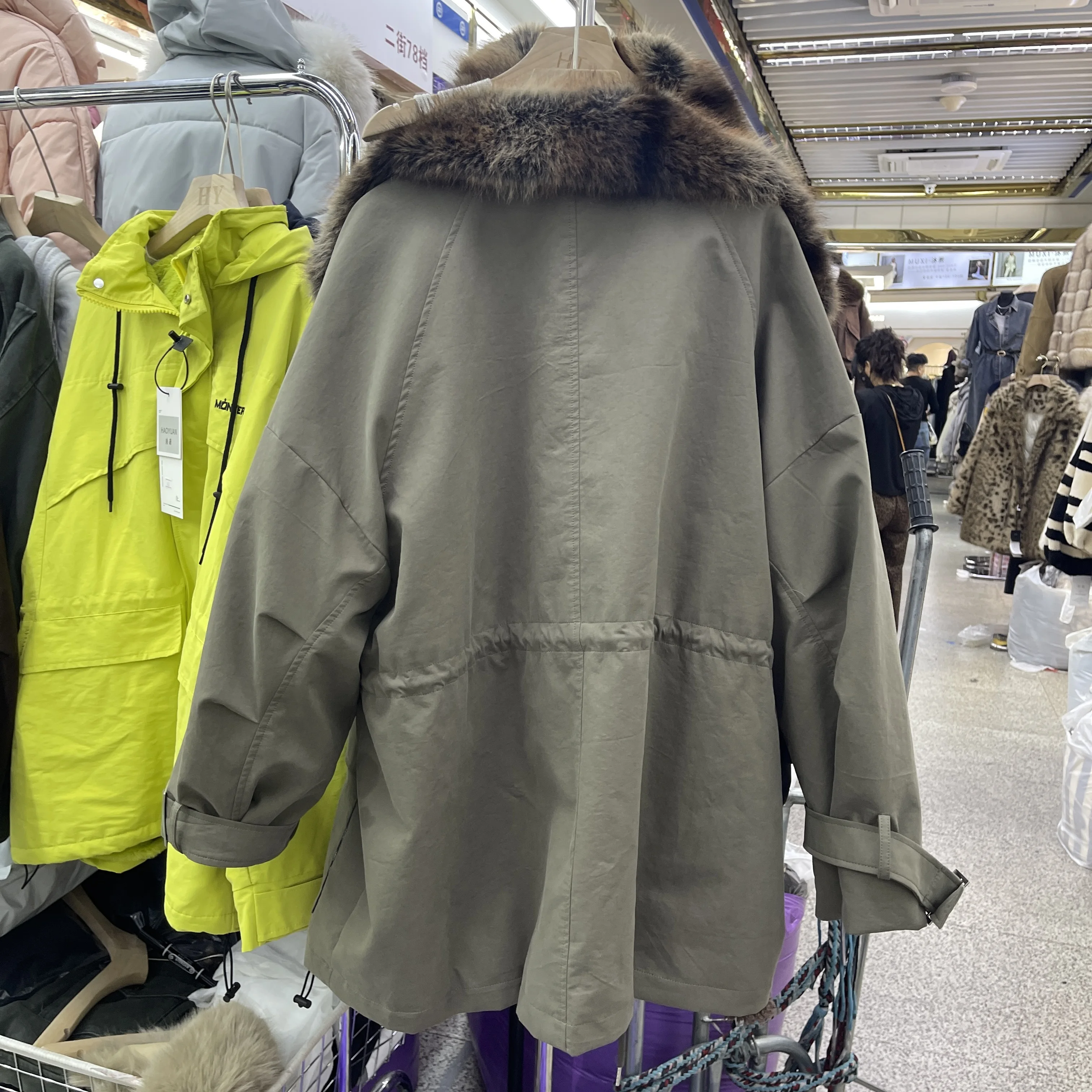 Army Green Parka for Women Winter 2025 New Faux Fur Lining Warm Thickened Workwear Jacket Loose Jacket