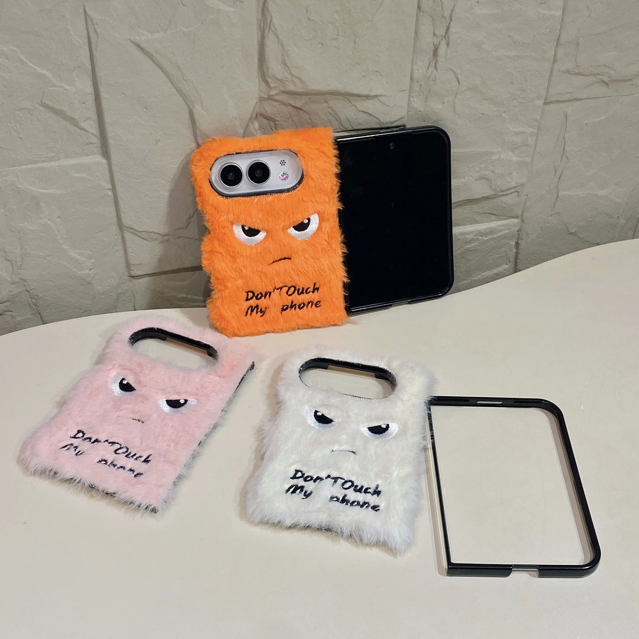 Phone Cases 13 - Плюшевый чехол для телефона с изображением