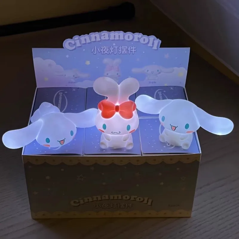 

Новинка, Sanrio глухая коробка Kawaii Cinnamoroll, фигурки, игрушка, искусственная ночь, украшение для дома для фанатов, Детский Рождественский подарок