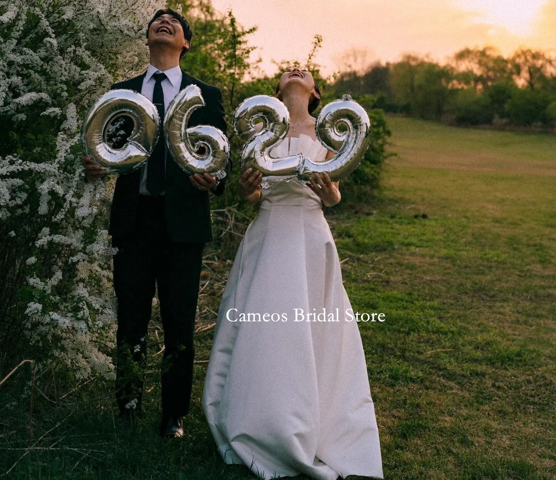 Sondr moda coreia a linha branco sem alças vestidos de casamento sessão de fotos vintage elegante sem mangas cetim personalizado vestido de noiva