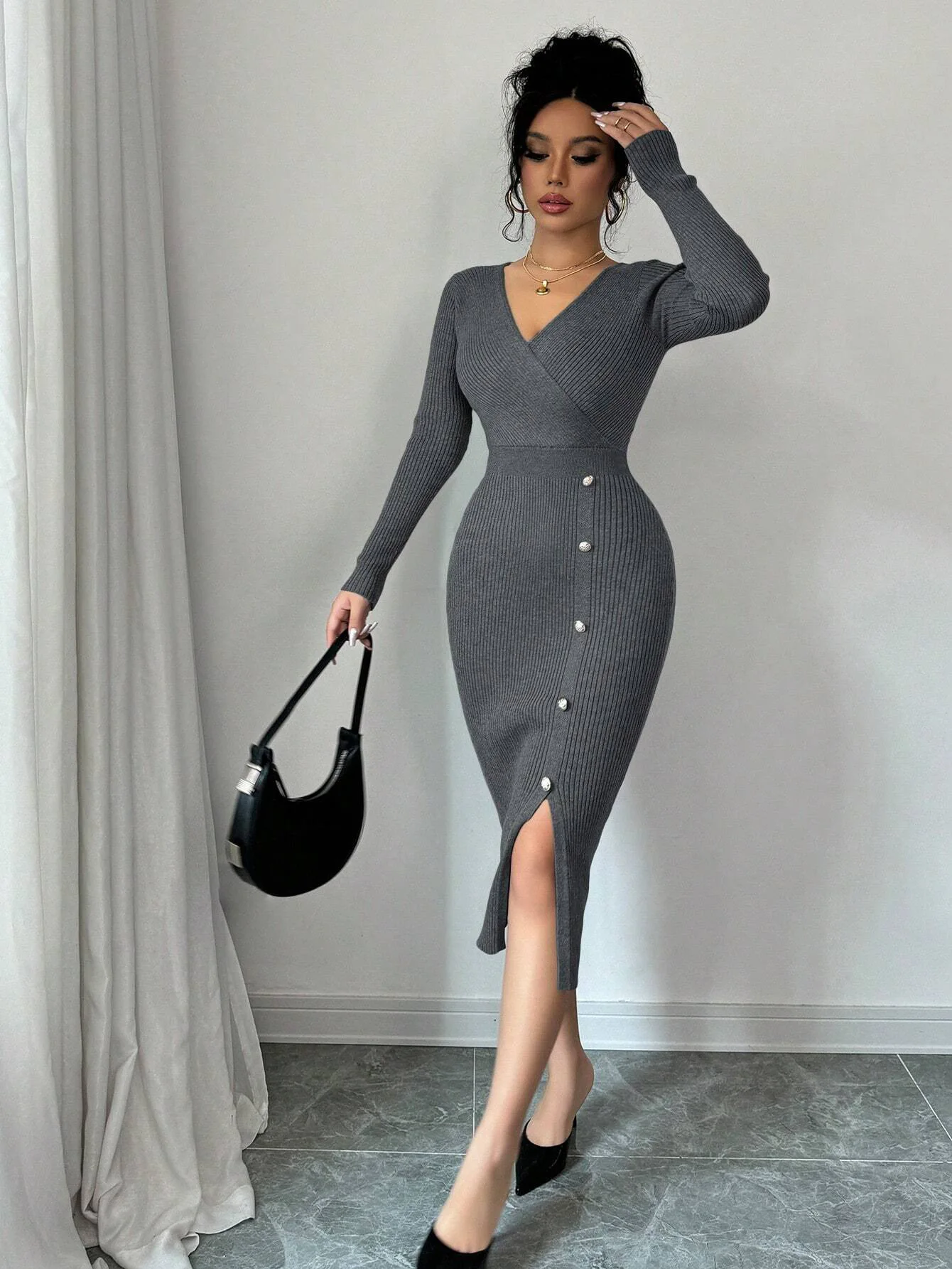 Vestido francês para outono e inverno 2025, cintura cinched comprimento médio saia abraçando quadril com camada inferior vestido de malha apertada LD800281