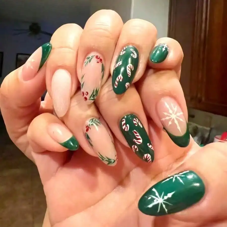 24Pcs Green Christmas Press On Nails, Short Almond Matte Snowflake, Easy Wear Xmas Gift, Free Shipping