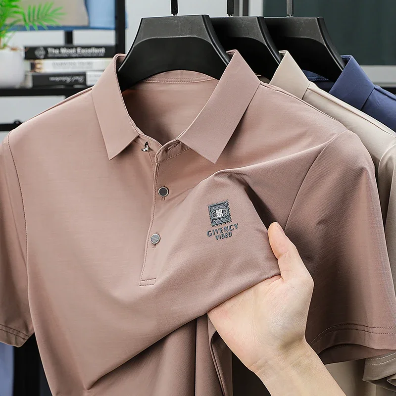 

New Men's Business Casual Short Sleeved Shirt with Badge Solid Color Polo Shirt Fashionable Breathable Comfortable Versatile Top