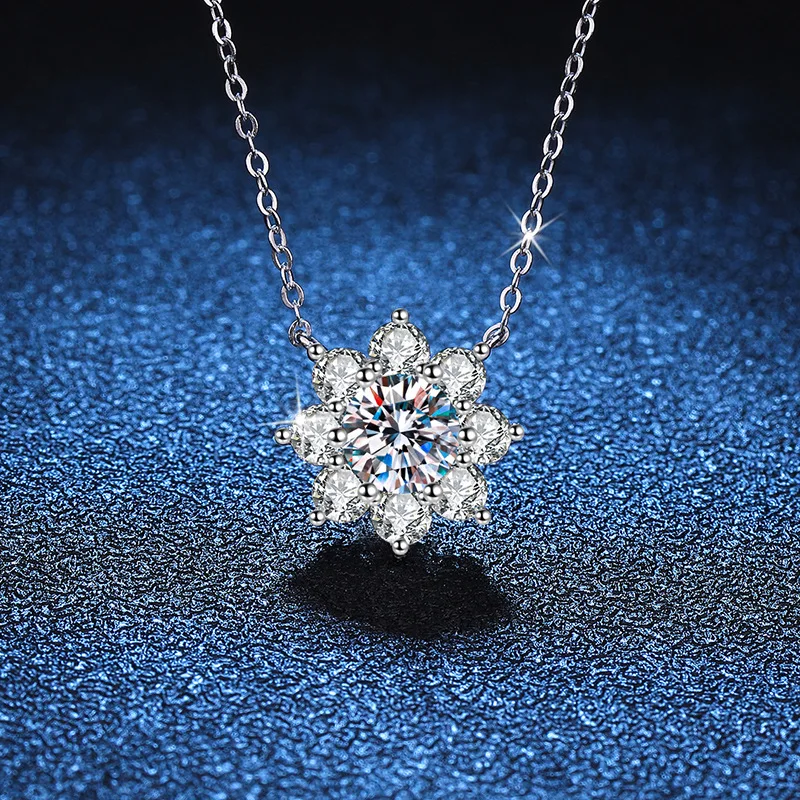 

s925 Sterling Silver Pendant Moisanne Diamond Necklace Eight-petal Sunflower Snowflake Necklace Women's 1 carat Moissanite neckl