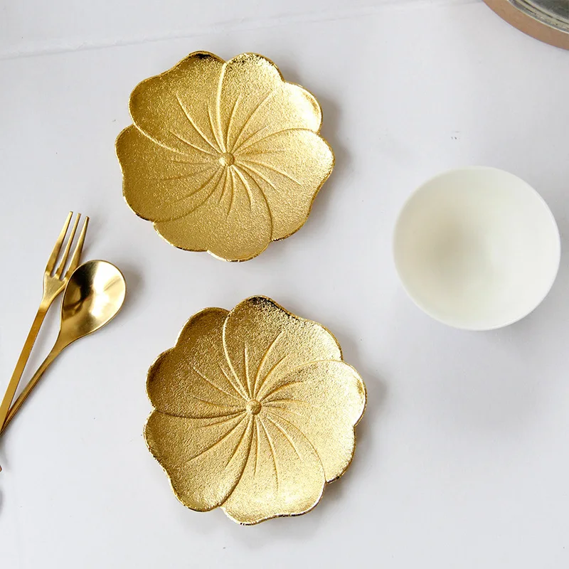 Simple Modern Luxury Coaster Gold Lotus Leaf Embossed Metal Copper Coaster Insulated Tea Saucer