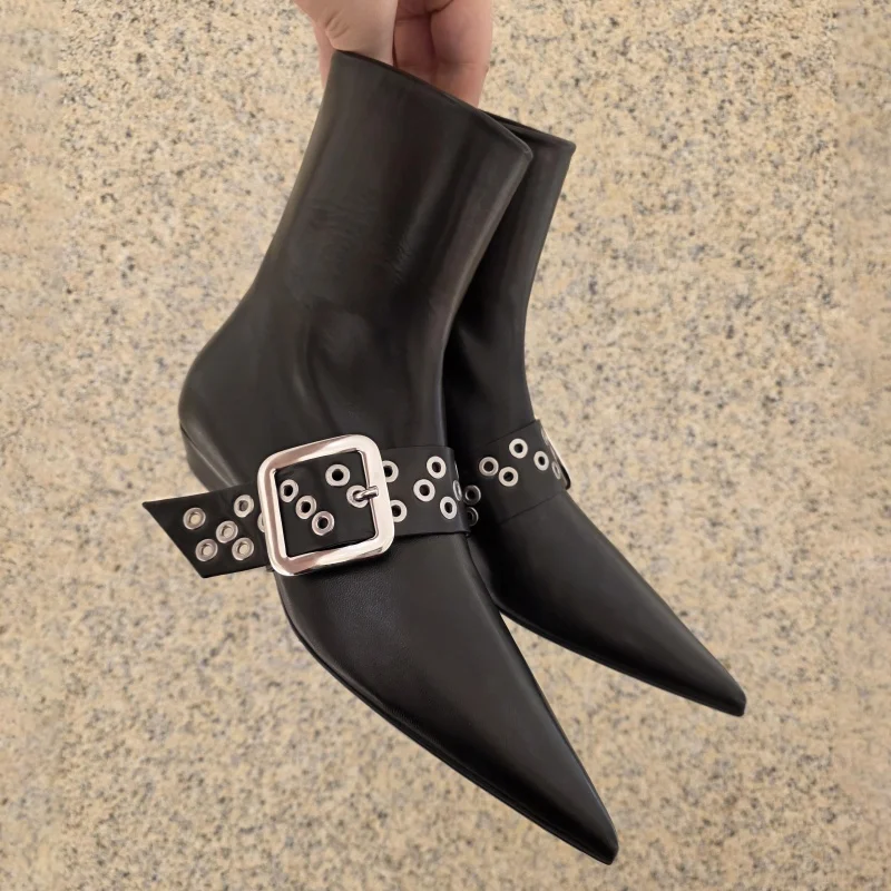 

Rivet Belt Buckle Ankle Boots Women Retro Pointed Toe Low Heels Short Boots Female Zip Autumn Winter Chelsea Boots Ladies Botas
