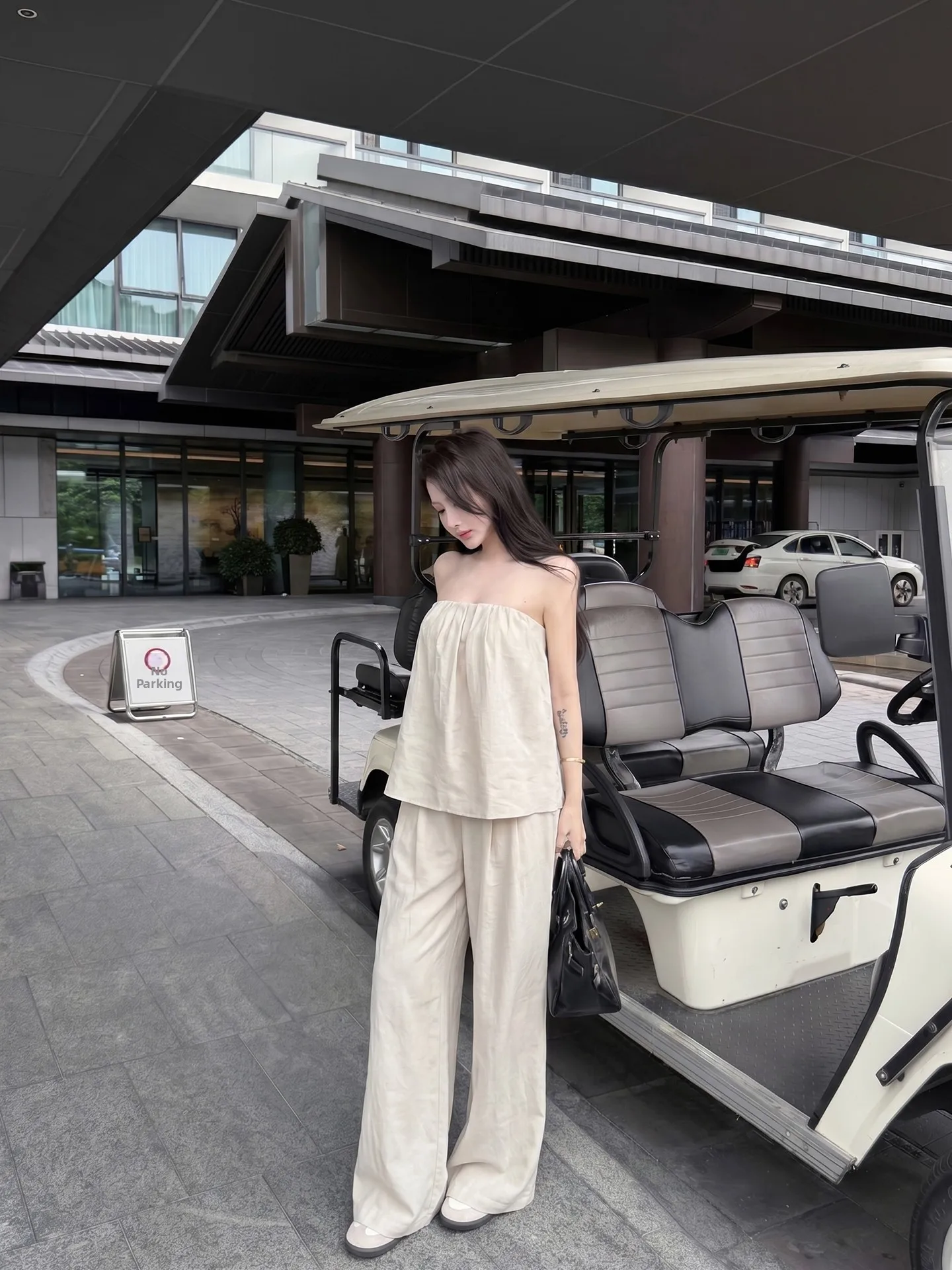 

Beach Vacation Style Sexy Backless Crop Top Women Summer Hot Girl Casual Wide Leg Pants Two Piece Set High Waist Pants