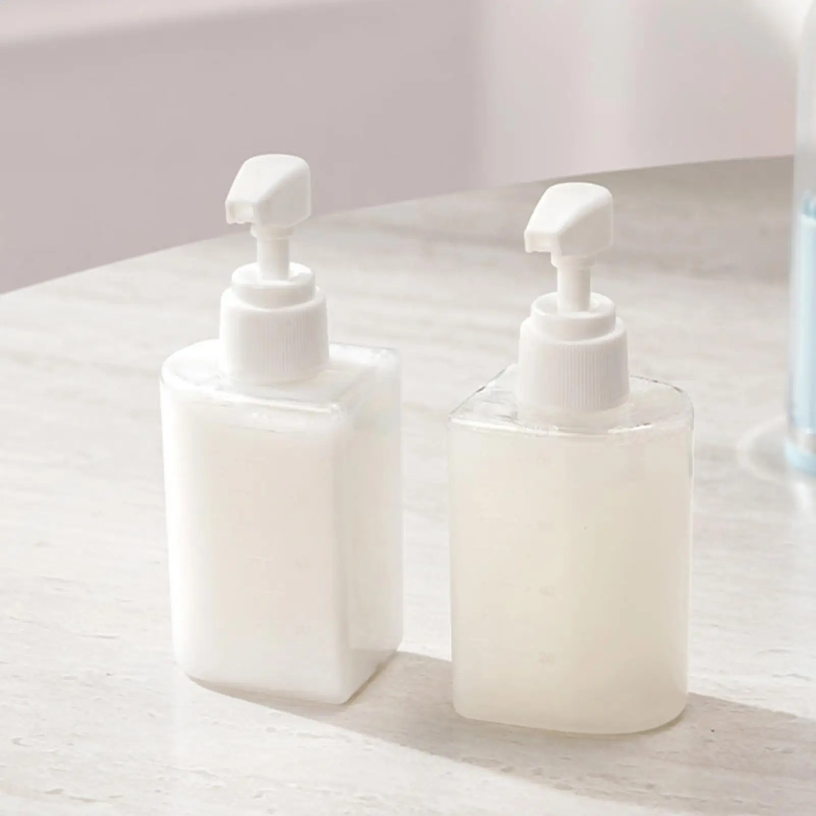 Travel Liquid Dispenser 4 Pieces Leak-proof Refillable Perfume Organizer With Scales And Labels Shampoo And Conditioner