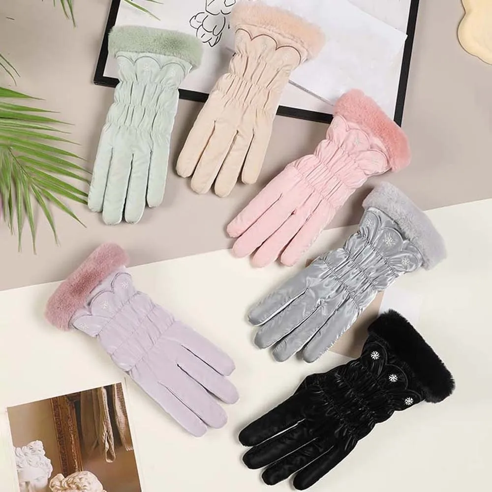 ถุงมือผ้าซาตินบุใยฝ้ายกันหนาว ตกแต่งลายเกล็ดหิมะ นุ่มหนา สีพื้น ใช้กับหน้าจอสัมผัสได้