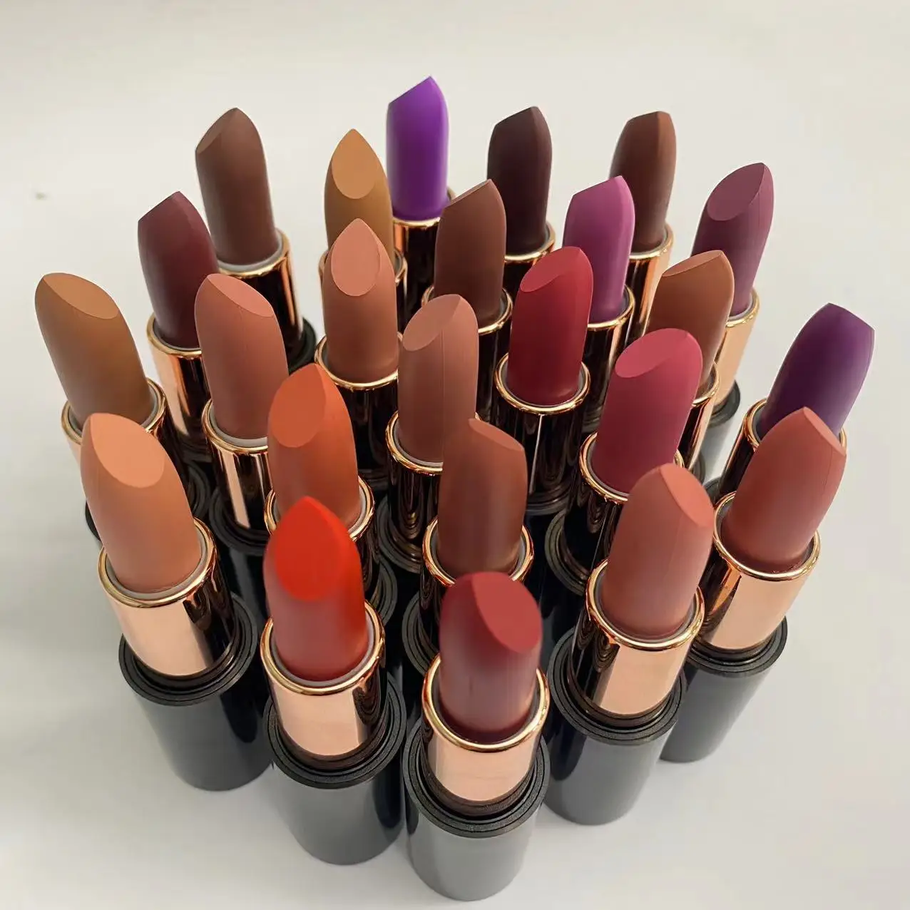 

Wholesale 5pcs/Lot High Quality Black Tube 14 Colors Matte Lipstick Velvet Teddy Honey Love Kinda Sexy Nude Lipsticks Make Up