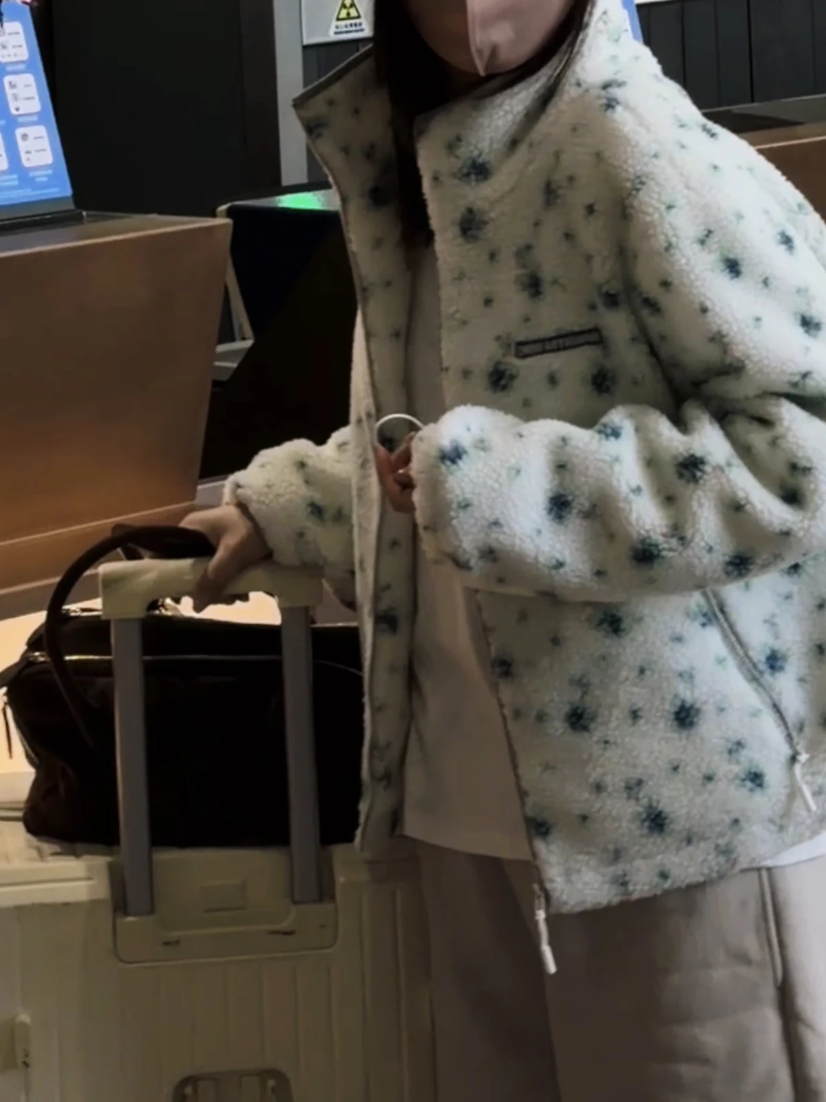 

Теплая женская куртка на молнии с капюшоном и флисовой подкладкой, в корейском стиле, с цветочным принтом, утепленная, для весны и осени, повседневная верхняя одежда