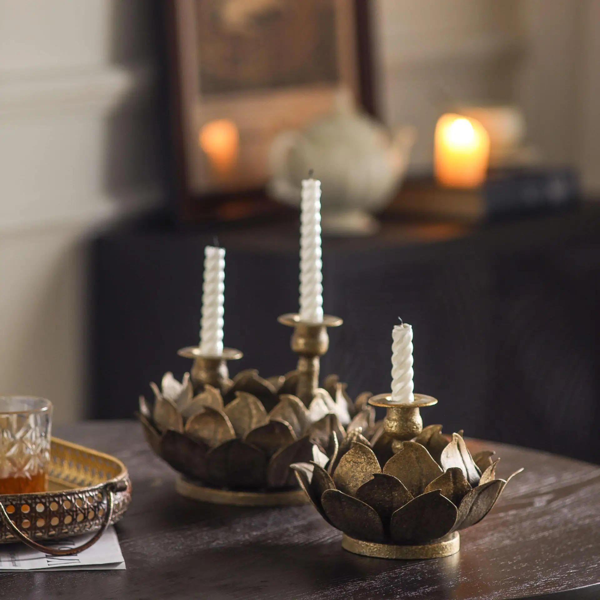 

Подсвечник в форме цветка лотоса, винтажная бронза, центральное украшение для чайных свечей, декор для дома, цветочный подсвечник, декоративное металлическое изделие