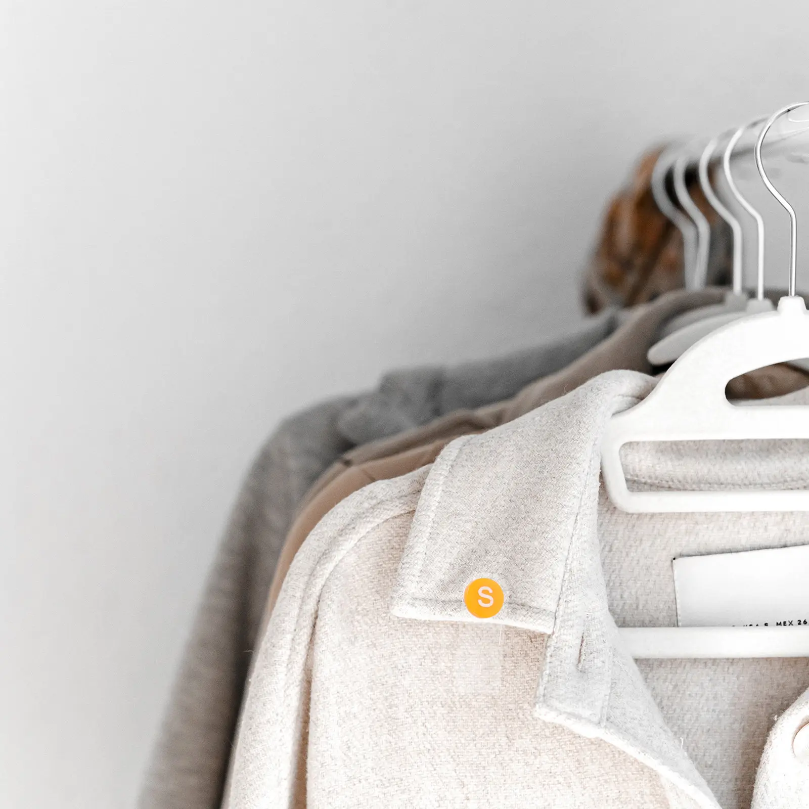 

90Pcs Clothing Size Labels Plastic Soft Skin Friendly Clear Size Marks Washable Garments Tags Sorting Apparel Store Accessories