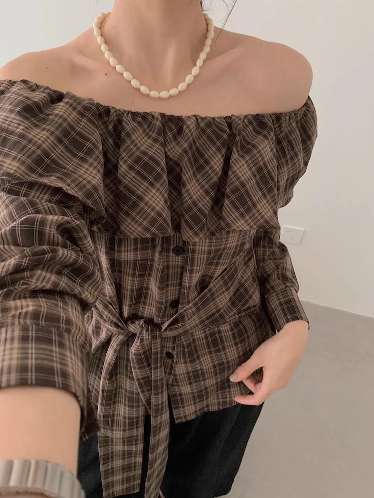 قميص نسائي كاروهات بتصميم عتيق أنيق بأكمام طويلة وحزام خصر، بتصميم كوري عصري يبرز الرشاقة بكتف واحد وربطة خصر، مناسب للربيع و...