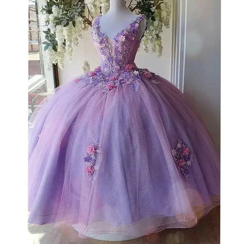 Vestidos de quinceañera Lila brillante con cuello en V, mangas florales, tirantes finos, perlas, vestido de baile de tul, vestido dulce de 16 años 15