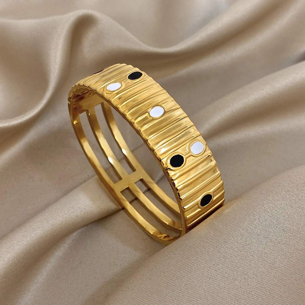

Freetry Vintage Golden Stainless Steel Cuff Bracelet for Women Exaggerated Geometric Large Round Wide Bangle Waterproof Jewelry