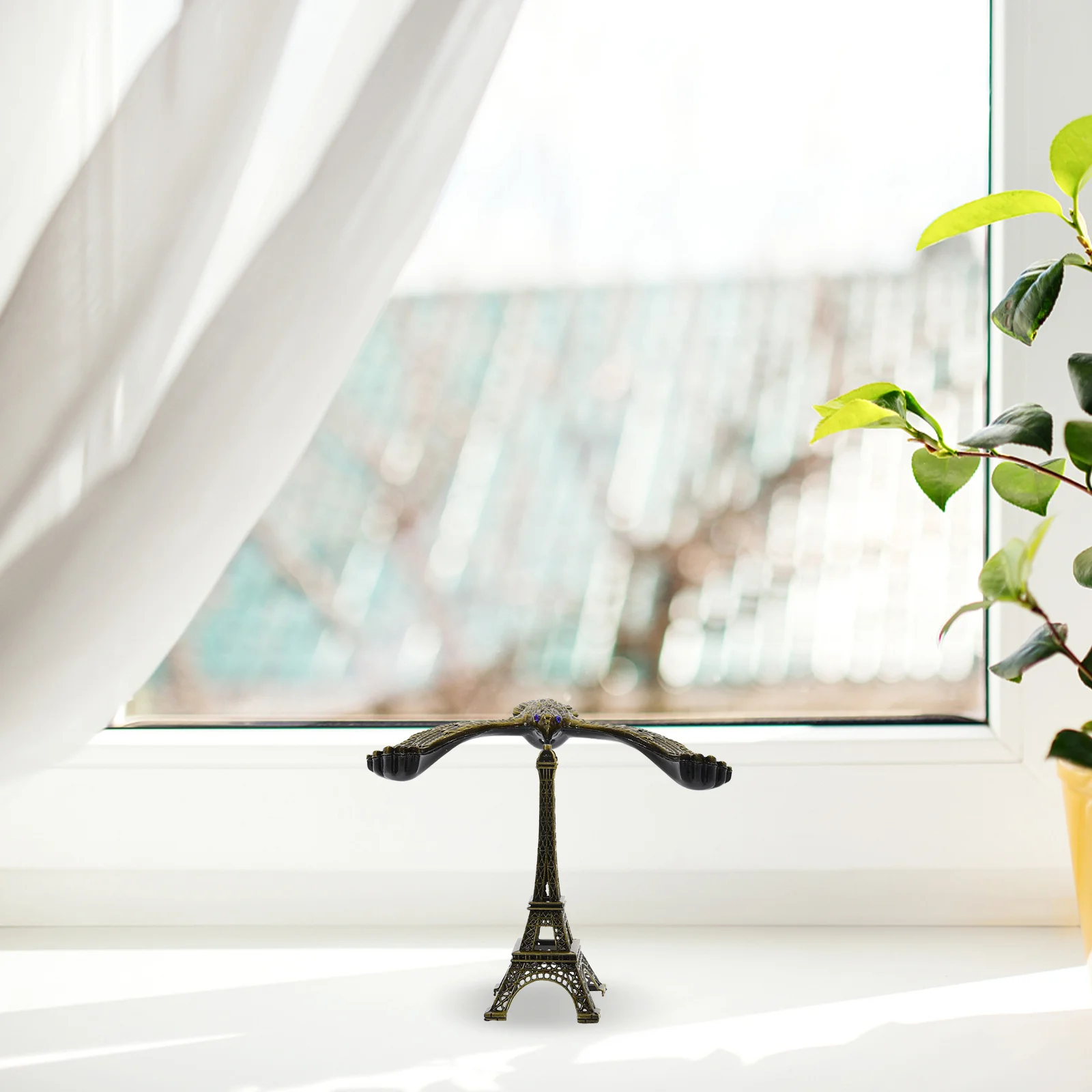 

Alloy Balance Bird Desktop Ornament Vintage Balancing Bird Sculpture on Eiffel Tower for Home Office Table Adornment