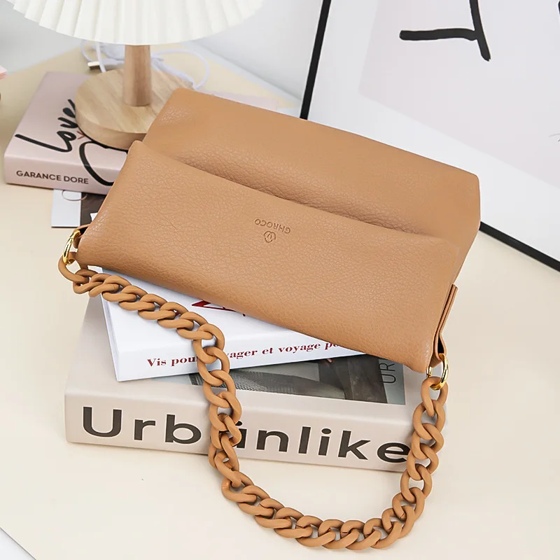 

High-end feeling this year's popular bag 2024 new fashion fashion texture shoulder bag summer commuter all-match messenger bag