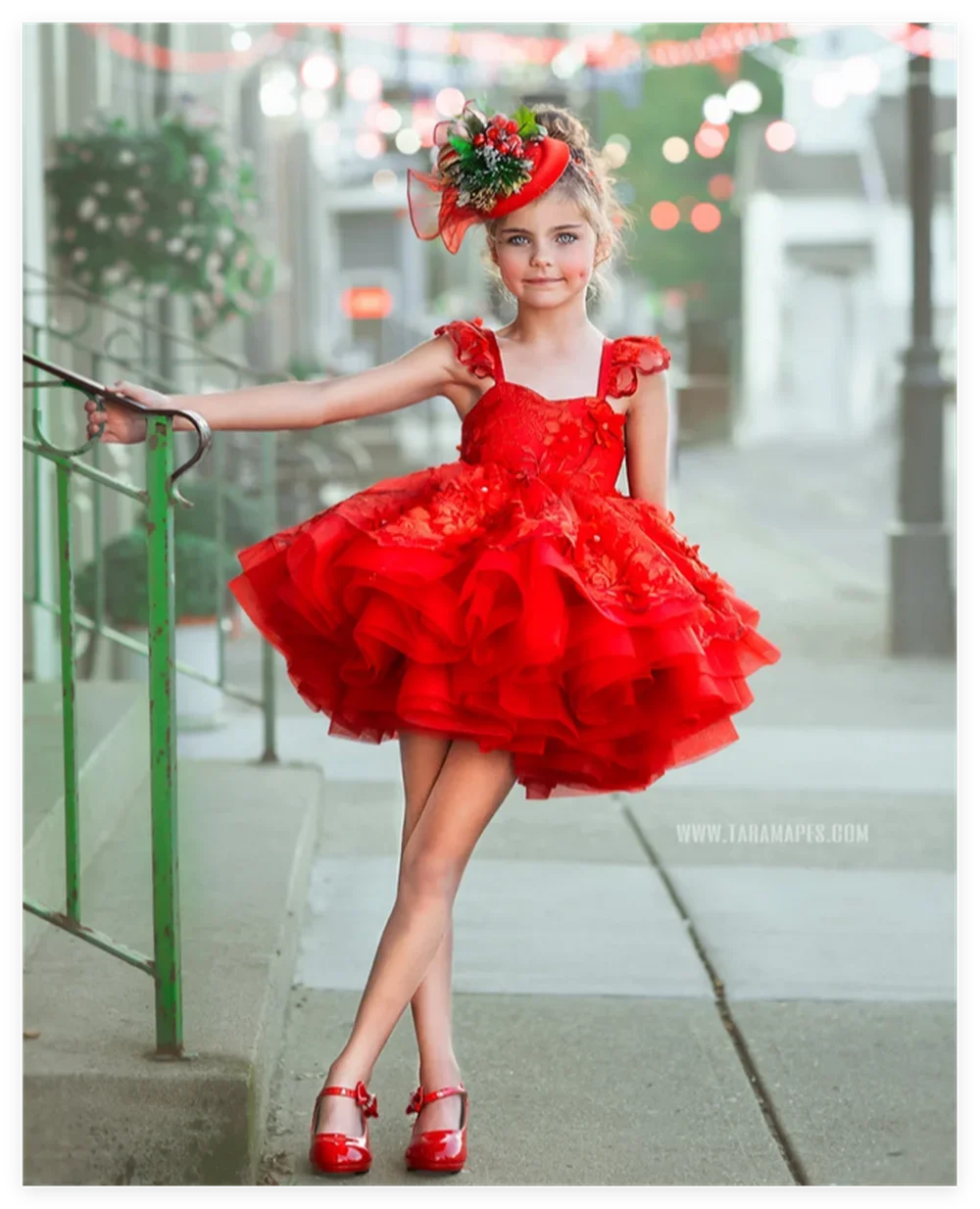 

Red Flower Girl Dresses Tulle Puffy Sequin With Bow Short Sleeve For Wedding Birthday Party First Communion Gowns