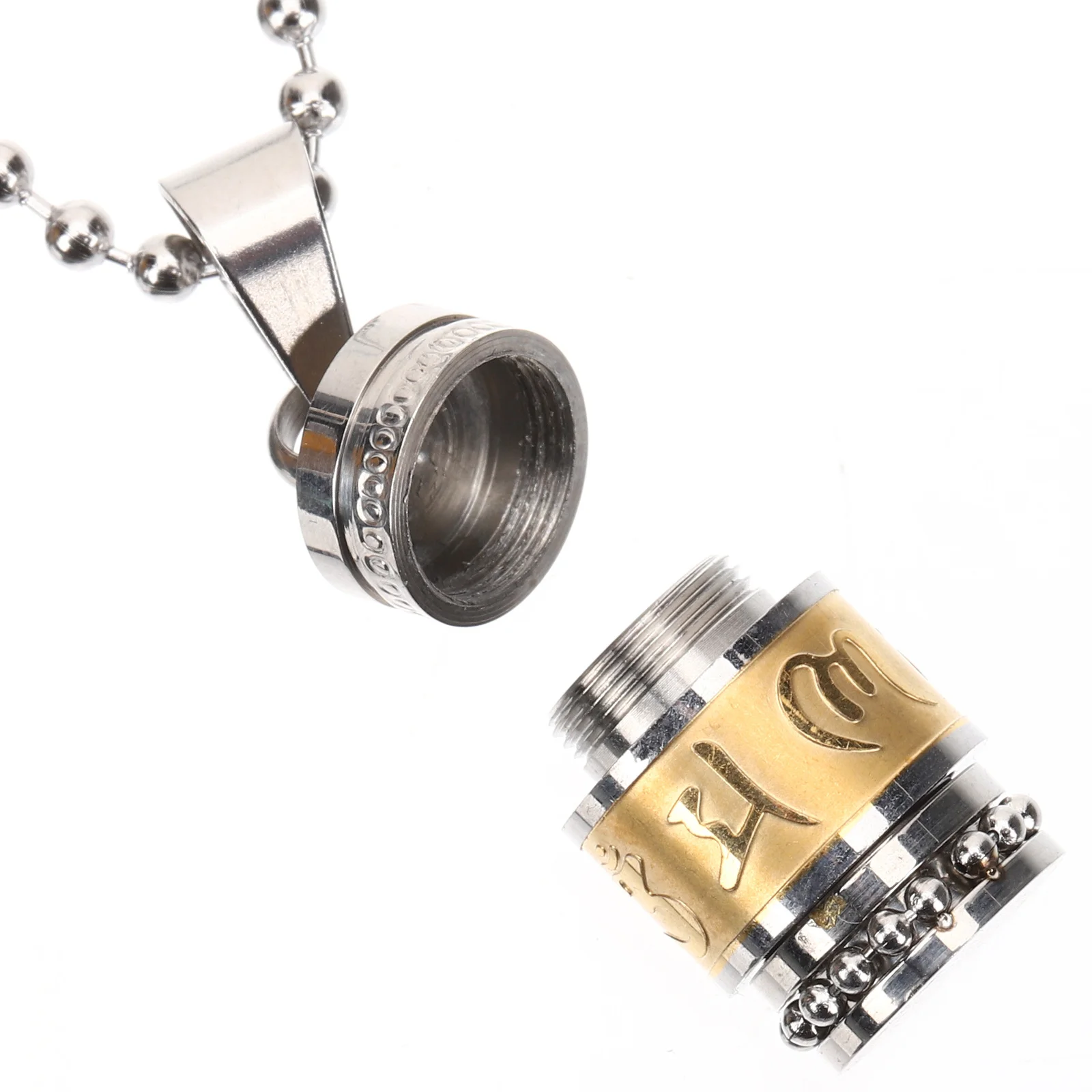 

Urn Necklace For Ashes Stainless Steel Keepsake Pendant Cremation Memorial Jewelry Lightweight Ashes Necklace For Men