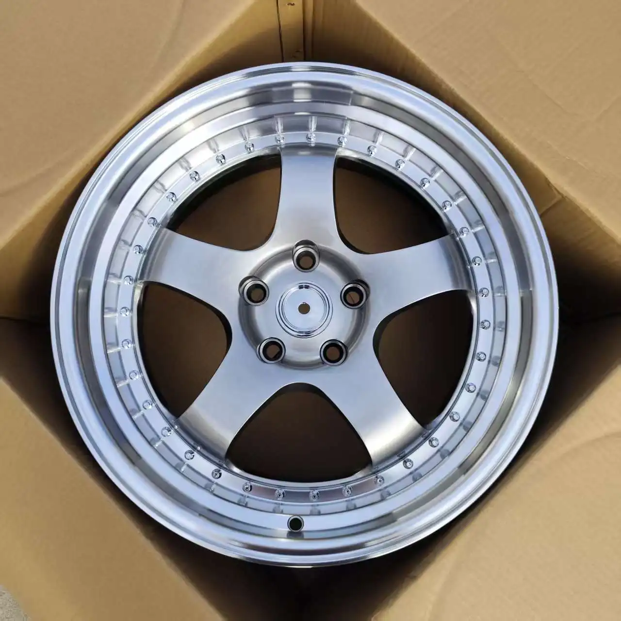 18/19 Inch Forged Flow Form Aluminum Alloy Passenger Car Wheels Multi PCD 5x112 5x114.3 5x120 Universal Modified Rims