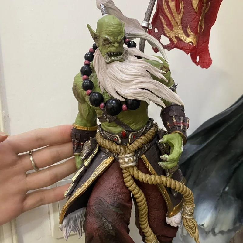 

World Of Warcraft Anime Games Surrounding Statues Breaking Dawn Hero Sword Saint Samuro Hand Made Table Decoration Gift