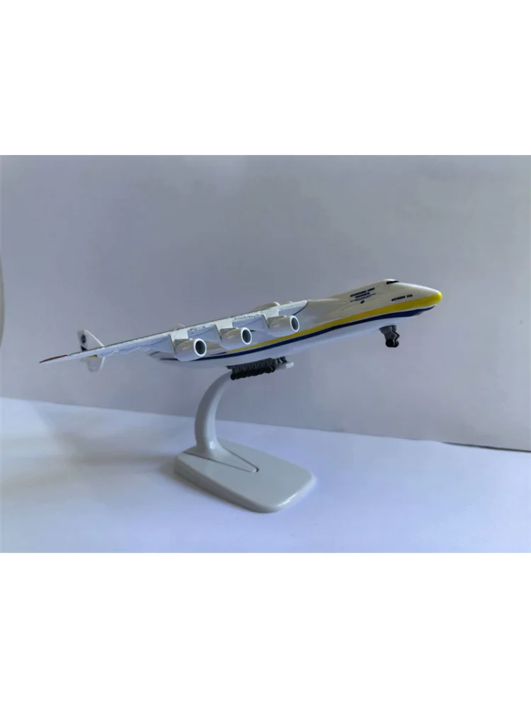 2026 New 1/400 Scale 20CM Diecast Metal Alloy Ukraine Antonov An-225 "Mriya" Airplane Model Replica Model Toy Collection Display view 6