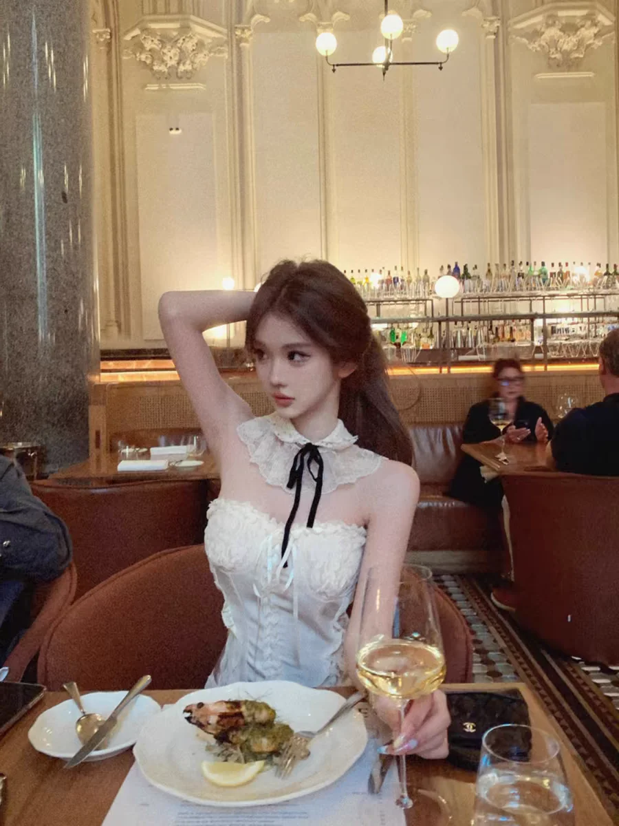 

Pure Desire Spicy Lace Satin Strap Vest Women's Sleeveless Tube Top Inner Wear Commute Style Korean Version Slim Fit Shirt