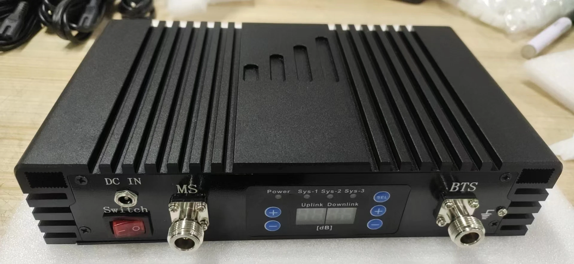 

Ретранслятор спутникового телефона Inmarsat Thuraya