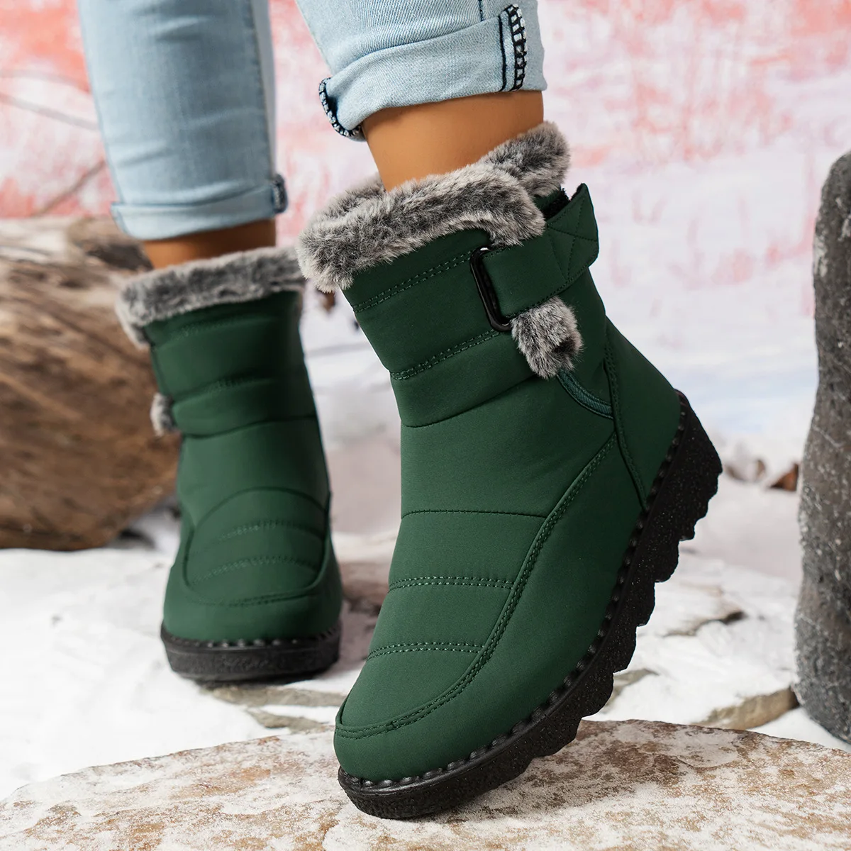 Damen-Winterstiefel bis zur Wadenmitte, wasserdicht, mit Kunstfell gefüttert, mit Klettverschluss, rutschfest, dicke Sohle, warme Outdoor-Stiefel für kaltes Wetter. – Detail 6