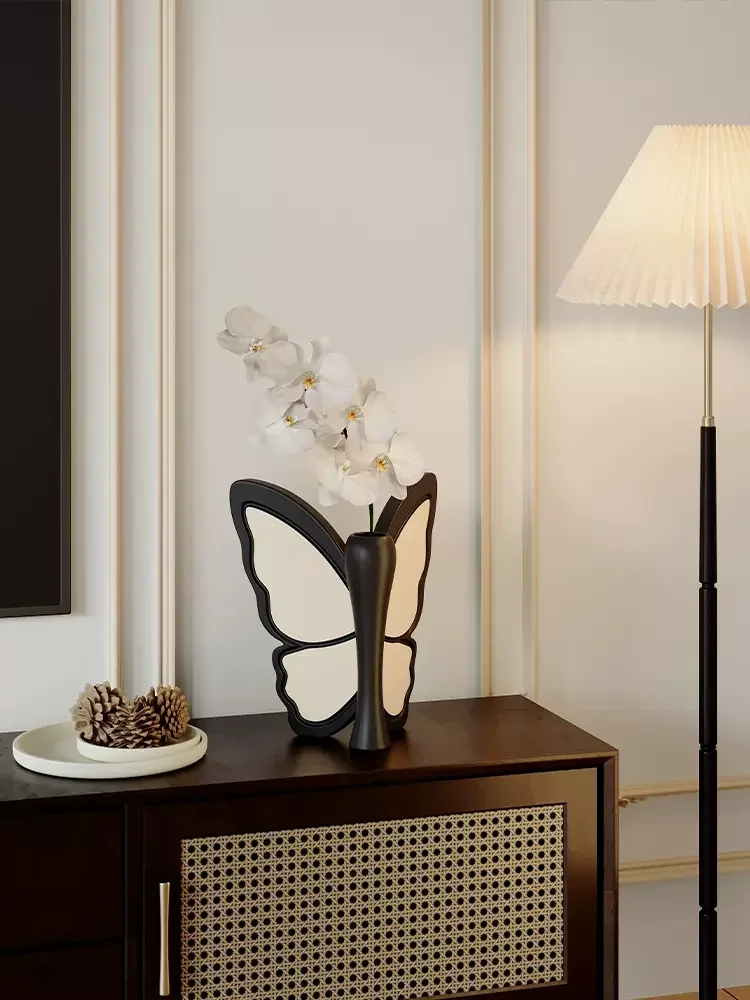 

Light Luxury Style Butterfly-shaped Vase Ornaments Living Room Entrance TV Cabinet Decoration Retro Ornaments Home Decorations