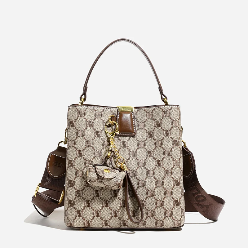 

Stylish Messenger Bag Handbag For Women Crafted From Premium Leather Designed By Luxury Brand Famous Designer